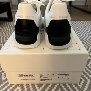 BNIB Alexander McQueen